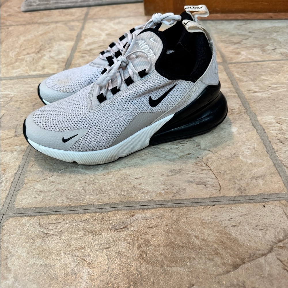 Nike Air Max 270 Sneakers